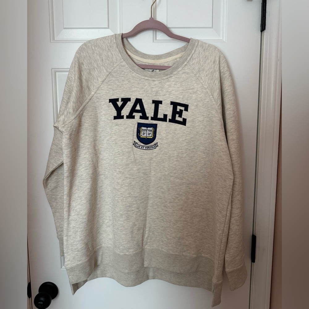 NWOT Sweatshirt from Yale - Size XL